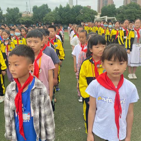 4.12阳光下的孩子们，期末参评