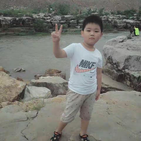 鑫昌路小学三三班高正淇的快乐暑期