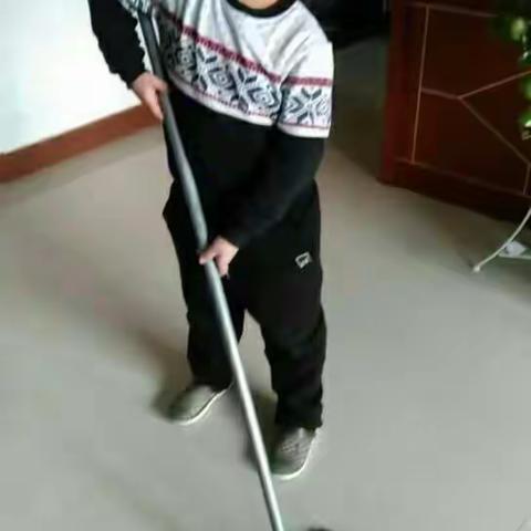 我感恩父母为我付出的一切 现在我长大了 请父母放心 从今天起我要做自己力所能及的事 不再让你们操心🙏