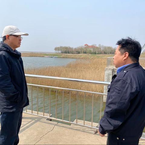 市生态环境局温武瑞局长赴滨海新区检查水环境质量并调研牡蛎礁保护、“碳达峰”项目