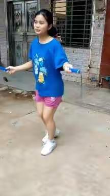 德育实践作业——"闻鸡起舞，磨形炼性"体育运动主题活动