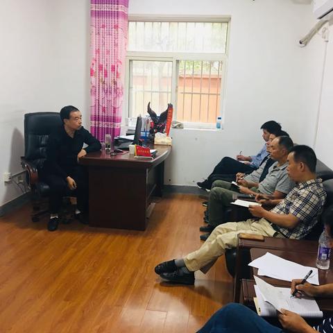 周至县翠峰镇中心学校召开加强校园安全工作会