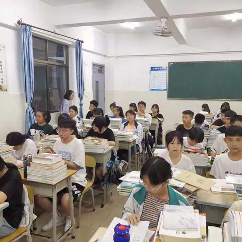 屯昌中学仪容仪表检查