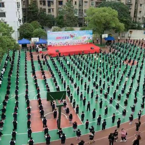 发展核心素养，做实校本课程 ——记芦淞区“素养为本”课程校本化实施交流展示活动