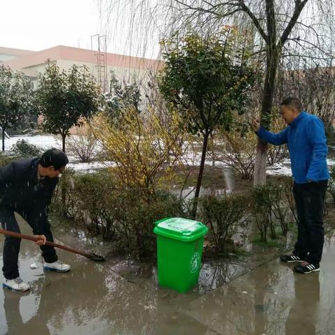 西岩坊中学安全隐患排查