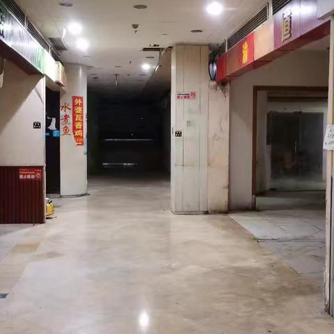 如此萧条的光谷国际广场真的是惨不忍睹