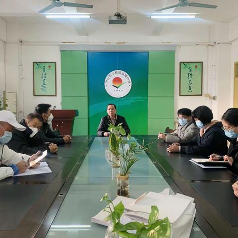 学习贯彻党的二十大精神，培根铸魂育新人