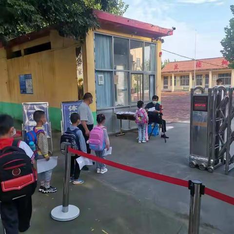 爱在扒牯李小学  情满校园——我是小学生啦！