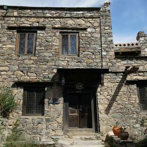 马尔康柯盘天街藏寨