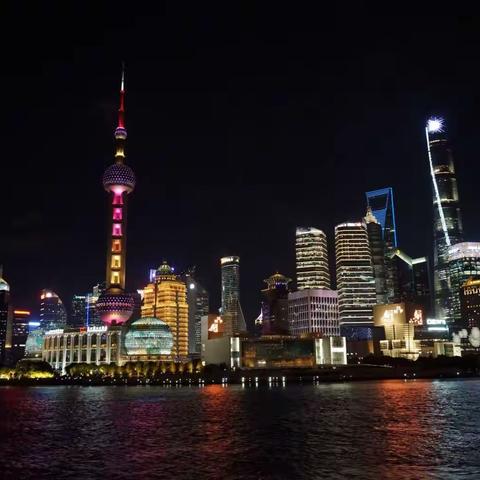 夜游魔都黄浦江