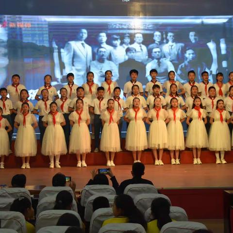 鑫昌路小学六二中队“永远跟党走”校园艺术节唱红歌比赛