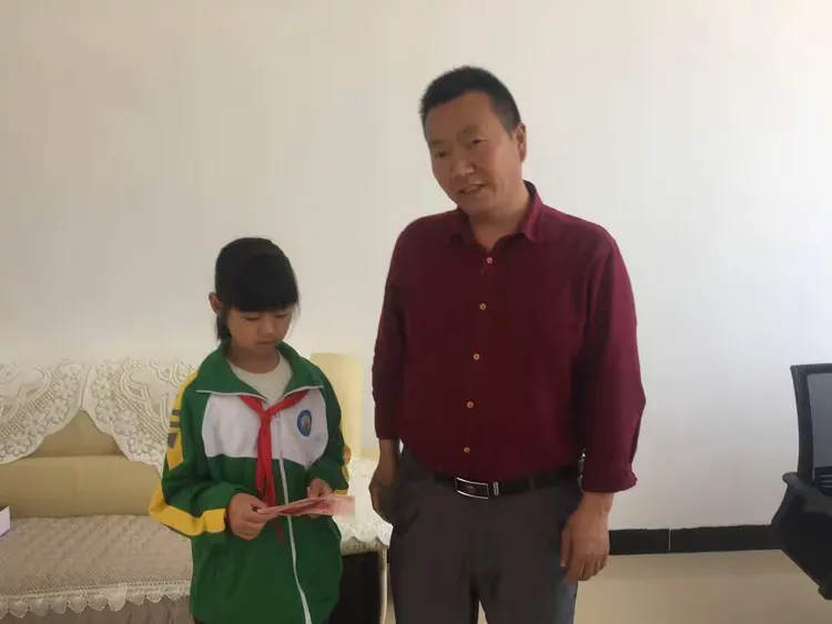 5一6月詹静助学金发放资料