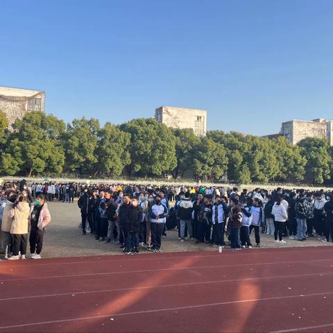 青春之力撼山河 一绳一心气盖世——记溧阳市第六中学冬季拔河比赛