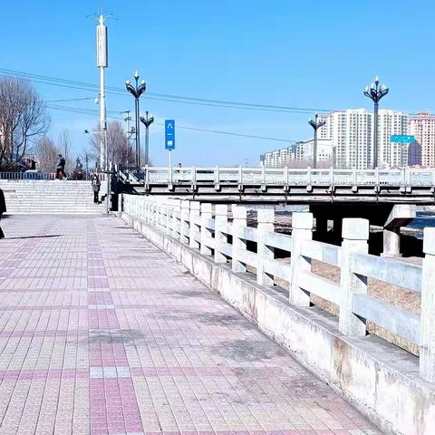 朔山脚下河水清