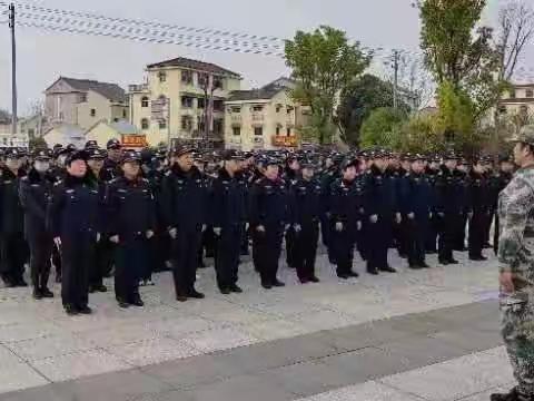 冷风中的军训