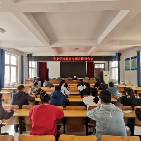 政府副县长梁江苏到关防乡开展党史学习教育专题宣讲