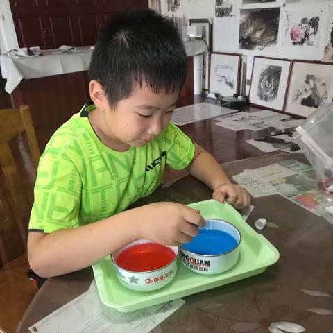 四（7）班吕新雨2019年暑期科学家庭实验记录——大白菜吸血鬼