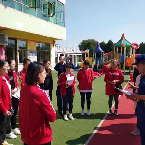 小明星幼儿园消防演练