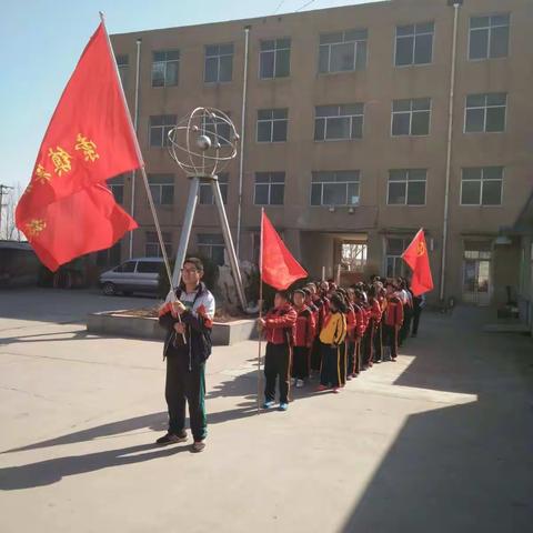 桓台索镇实验学校“队旗飘扬”少先队“爱心小使者”走进社区敬老院志愿服务献爱心