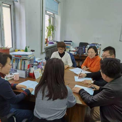 【民中化学教研组】齐心协力共交流，分层听课同发展