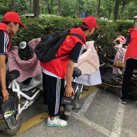 丛台区实验中学“小手拉大手，文明齐步走”系列活动（七）