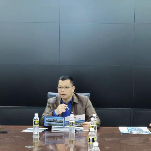 石山镇召开会议传达2月8日秀英区禁毒工作专题会会议精神