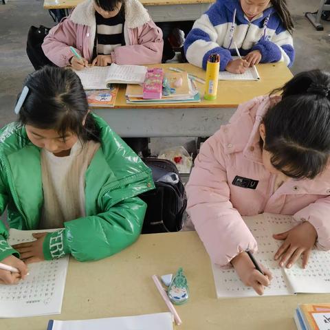 读书读世界，写字写人生——清河镇尚营小学