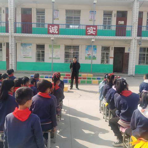 春风逐梦润童年，雷锋精神永相传——孟津区白鹤镇七里小学学雷锋系列活动