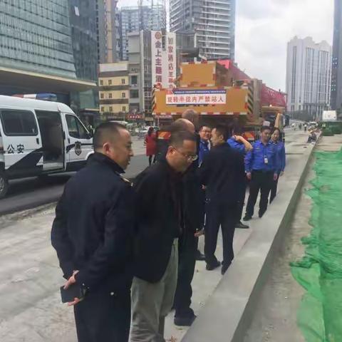 金牛----扬尘办牵头加强市政道路工程扬尘管控专项联合执法行动