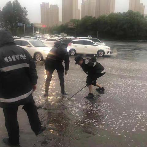 雨情就是命令  防汛就是责任