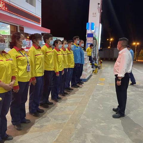 曲靖公司大花桥加油站现场车辆起火应急预案演练