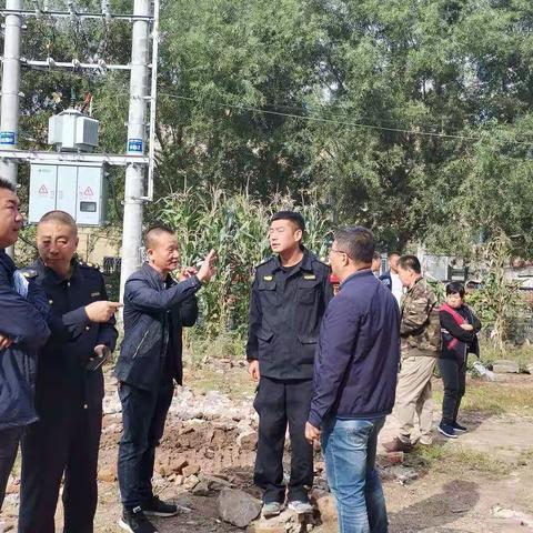 万新街道东山社区“顺民心  得民意”  老旧小区改造