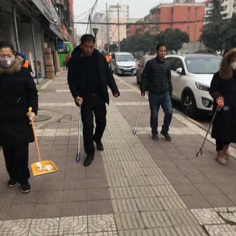 临潼区统筹办积极践行“路长制”，推动环境卫生整治工作常态化