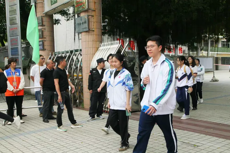 汕头市高考(汕头市高考考场是哪几个)  第1张