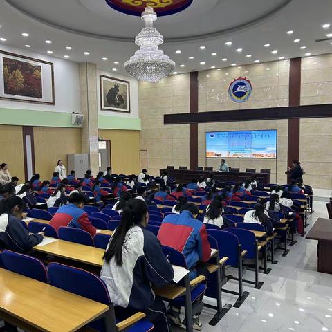 扎鲁特旗蒙古族第一中学“语文写作教学中积累与运用的有效方法”策略研究