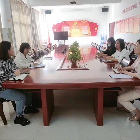 找准根源化解问题，有效座谈促进团结