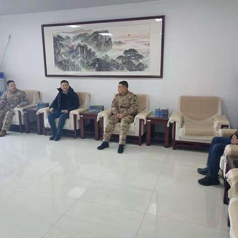 文东街道走访慰问区人武部