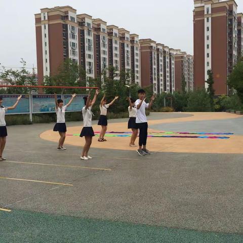 莒南贝家乐幼儿园水枪大赛！