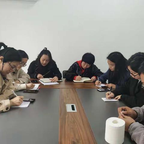 同心协力谋发展——龙泉小学2022年上学期教研工作布置会