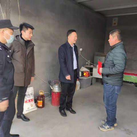 经开区走访慰问见义勇为模范人员