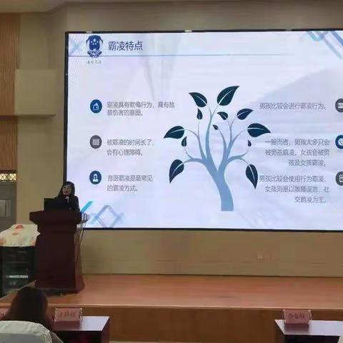 经开区学雷锋月开展普法宣传活动