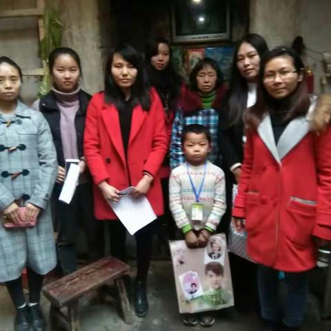 藤田中心小学一年级“万师访万家”活动