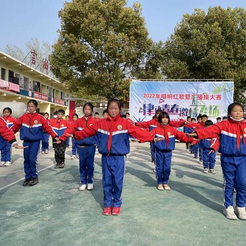 “一路同行，静待花开”三二班班级总结