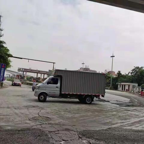 【区住房建设和交通局】鸦岗大道交通安全整治工作简报