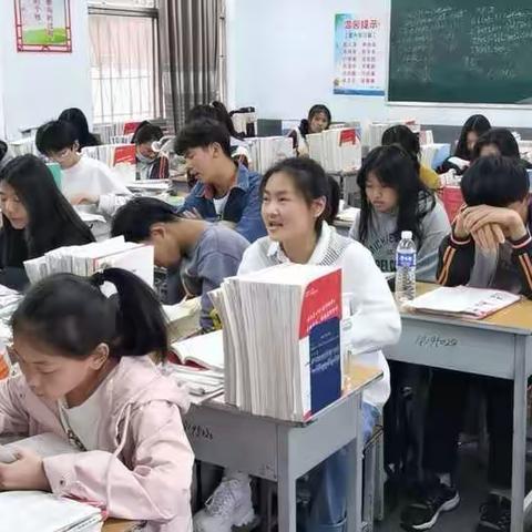 鼓励优秀，营造浓厚学习氛围——白杨镇一中九年级师生共奋进