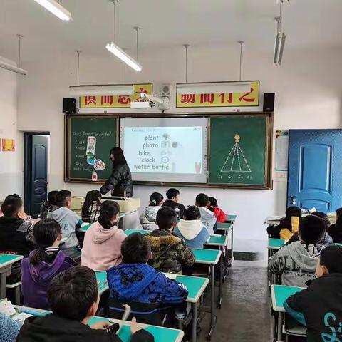 落实“双减”重教研   聚焦课堂促成长—— 新集镇中心小学开展青年教师赛教活动
