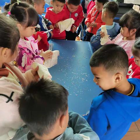中四班小朋友图片
