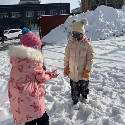 《童心遇初雪 欢乐撞满》