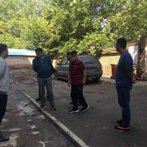 灞桥区民政局检查洪庆街道国卫复审工作