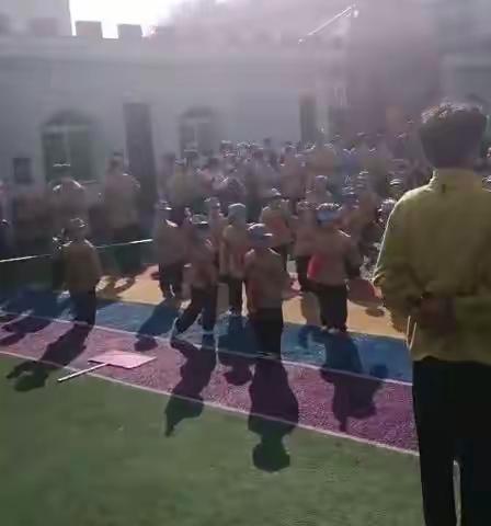 新蕾幼儿园柳林分园“军民大生产”亲子运动会开始咯！